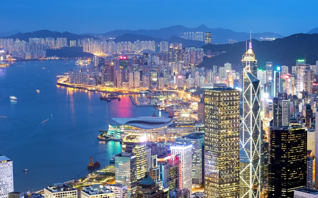 港股回暖：美联储降息+中美谈判助恒指延续反弹